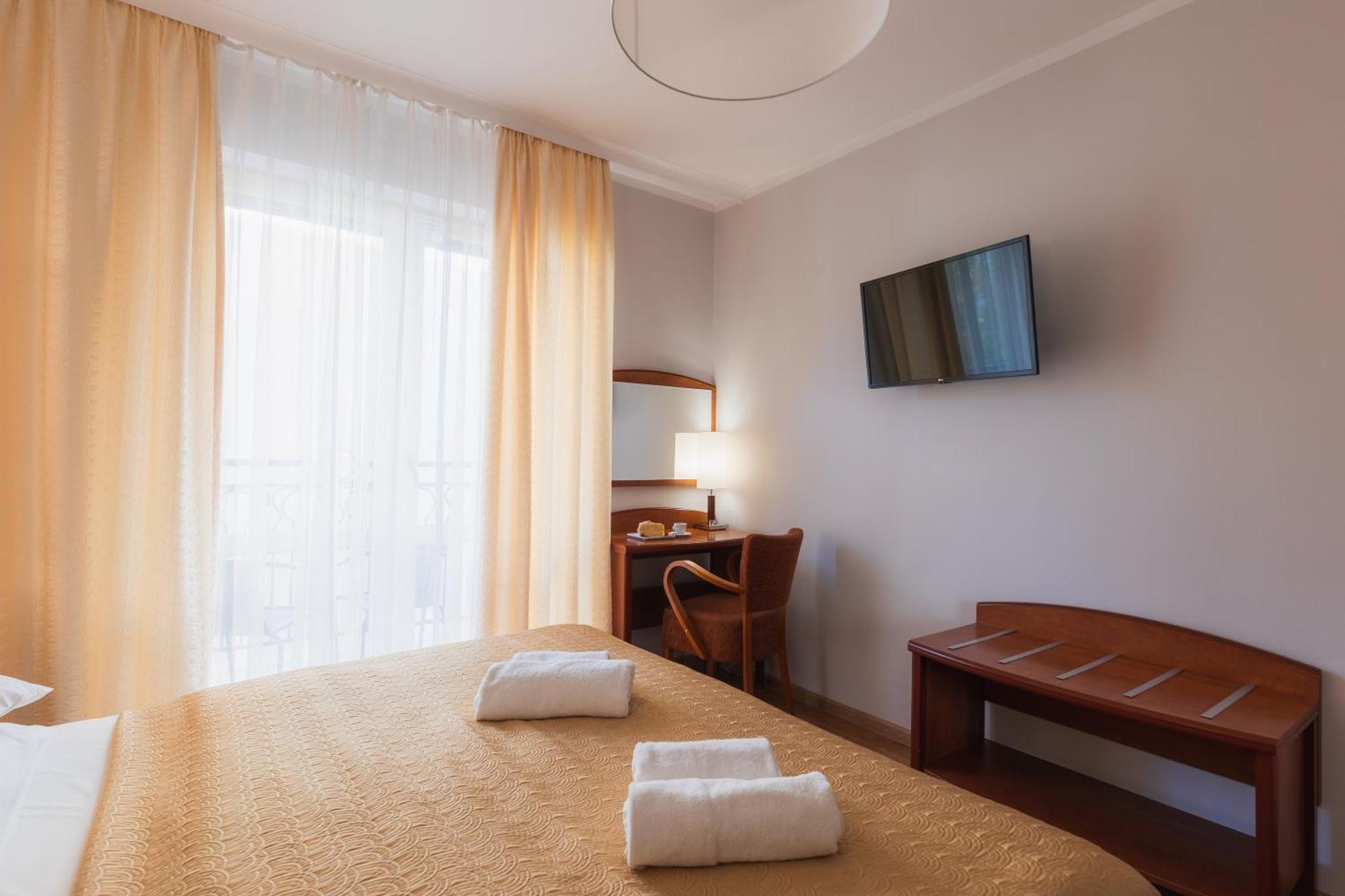 Standard Double Room,1574694203:JPEG